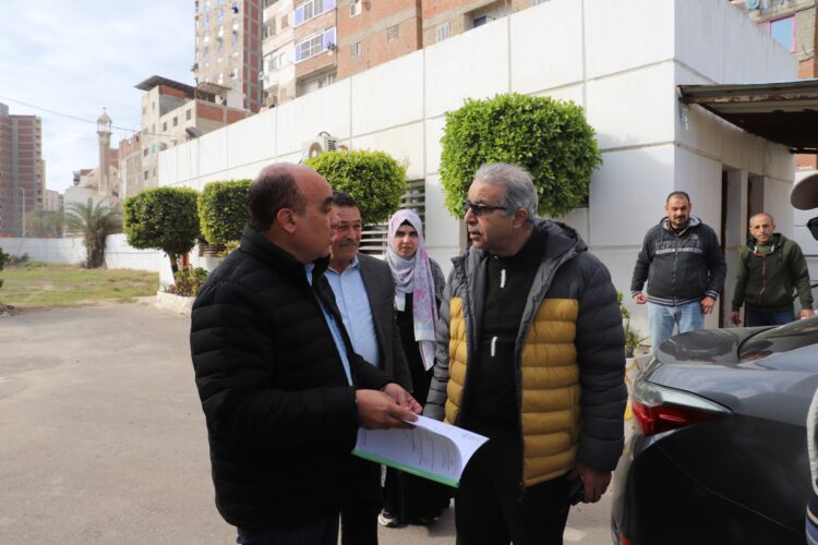 رئيس شركة الصرف الصحي بالإسكندرية يتفقد محطة رفع الرأس السوداء 