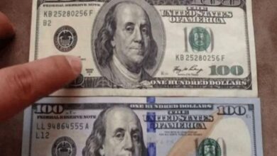 الدولار يحافظ على مكاسبه مدعوماً ببيانات إقتصادية أمريكية