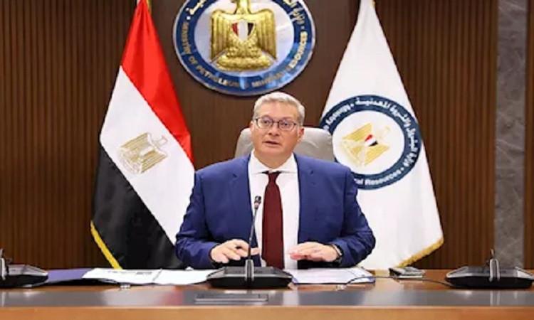 مصر تنفذ أول مسح جيوفيزيائي جوي منذ 40 عاماً لدعم استكشاف المعادن.