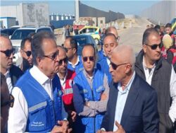 مصر تقدم 18 ألف جرعة تطعيم للأطفال بغزة ووزير الصحة يتفقد معبر رفح