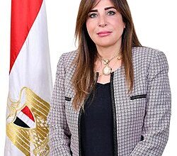 راندة المنشاوي أول سيدة تتولى حقيبة وزارة الإسكان في تاريخ مصر