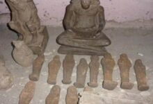 الجيزة: النيابة تحقق مع سائق توك توك بتهمة النصب بحيازة 22 تمثالاً فرعونياً مقلداً