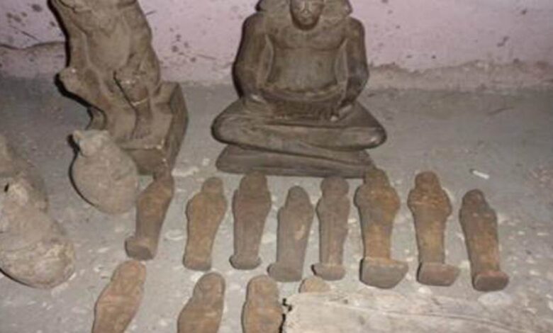 الجيزة: النيابة تحقق مع سائق توك توك بتهمة النصب بحيازة 22 تمثالاً فرعونياً مقلداً