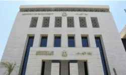 الأوقاف تنفي شائعات منع الشعائر