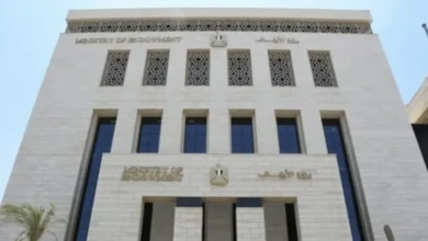 الأوقاف تنفي شائعات منع الشعائر