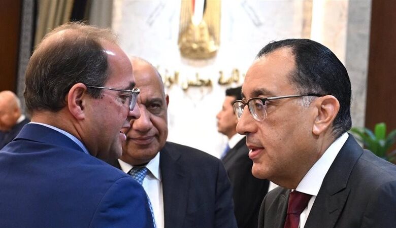 رئيس الوزراء يتابع مع وزير المالية مستجدات التعاون مع صندوق النقد الدولي