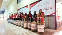 وزيرة التضامن تتابع جهود الهلال الأحمر المصري الإنسانية بمعبر رفح. 