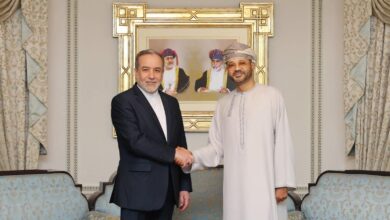 وزير الخارجية العماني يجري مشاورات مع وفدي إيران والولايات المتحدة لتهيئة الظروف