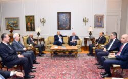 وزير الخارجية يستقبل رئيس المجلس الوطني الفلسطيني وأمين سر منظمة التحرير الفلسطينية