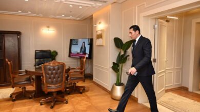 جوهر نبيل يصل مقر الوزارة لمباشرة مهام عمله