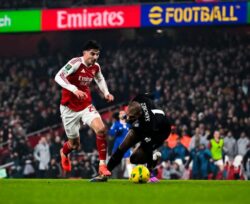 أرسنال يسقط في فخ التعادل أمام برينتفورد بالدوري الإنجليزي