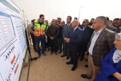 وزير النقل يتفقد مواقع العمل بمشروع تطوير الطريق الدولي الساحلي.
