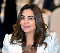 وزيرة التنمية تعلن مواعيد المحال التجارية خلال شهر رمضان المبارك وعيد الفطر.