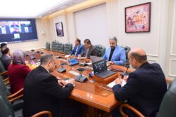 وزير العمل يعقد اجتماعًا مع محافظات القاهرة والجيزة والقليوبية والشرقية.