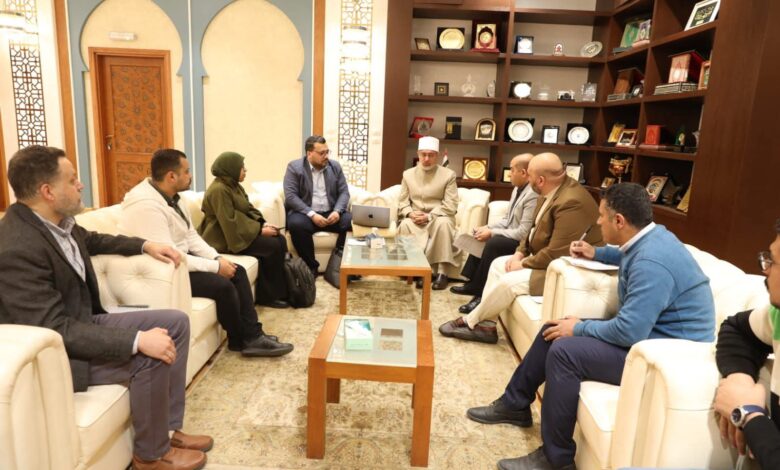 مفتي الجمهورية يبحث مشروع "نموذج الفتوى الذكي" مع أساتذة جامعة النيل