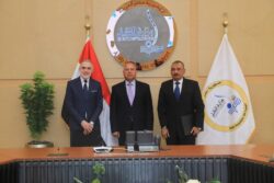 وزير النقل يشهد توقيع بروتوكول تعاون بين شركة القناة للتوكيلات الملاحية وشركة تراست للتجارة والنقل