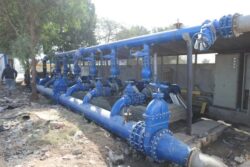 محافظ الجيزة يتفقد أعمال تطوير ورصف طرق المنطقة الصناعية والاستثمارية بأبو رواش