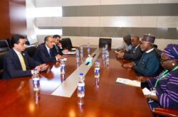 وزير الخارجية يلتقي نظيره النيجيري على هامش قمة الاتحاد الأفريقي.