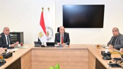 سويلم يتابع تطوير إدارة مياه دلتا النيل في ثلاث محافظات