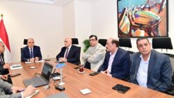 سويلم يدرس توطين صناعة صناديق التروس لمحطات الرفع بالتعاون مع شركات ألمانية