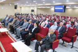 محافظ السويس يعقد اجتماعًا مع رؤساء الأحياء والقيادات التنفيذية