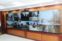 محافظ الجيزة يتفقد مركز سيطرة الشبكة الوطنية للطوارئ والسلامة العامة