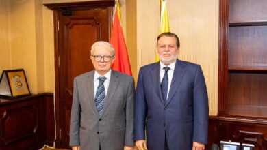 تنسيق مشترك بين "المركزي" والحكومة لتعزيز استقرار الاقتصاد وتحفيز الاستثمار.