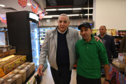 محافظ الغربية يقود حملة مفاجئة على الأسواق بالمحلة الكبرى 