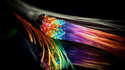 سلطنة عُمان تستضيف النسخة الـ15 من مؤتمر الألياف الضوئية بمشاركة دولية واسعة