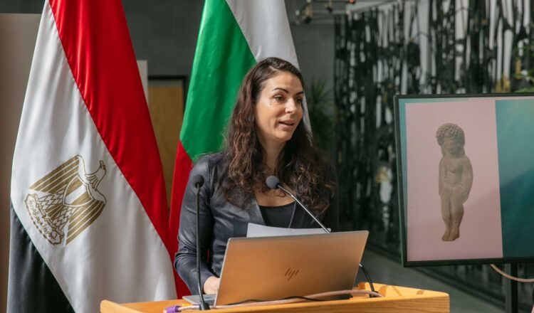 افتتاح معرض العقائد المصرية على ساحل البحر الأسود بمكتبة الإسكندرية