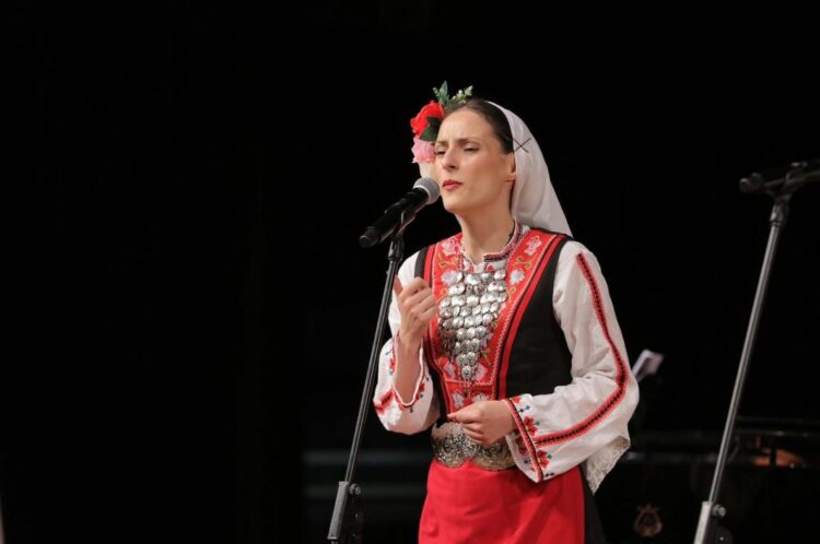 الأصوات البلغارية بمكتبة الإسكندرية احتفالاً بمئوية العلاقات الدبلوماسية بين مصر وبلغاريا