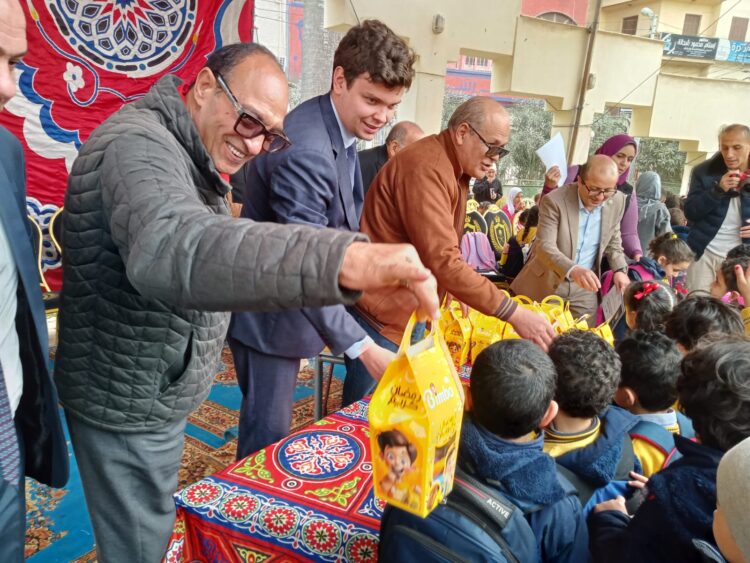 البيت الروسي بالإسكندرية بالتعاون مع نقابة التشكيليين فانوس رمضان بمتحف رشيد