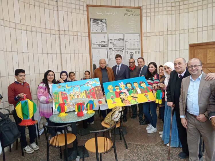 البيت الروسي بالإسكندرية بالتعاون مع نقابة التشكيليين فانوس رمضان بمتحف رشيد