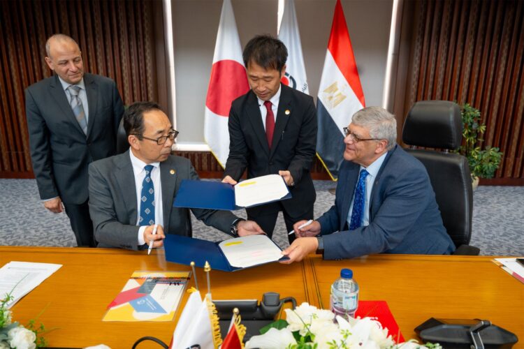 الجامعة المصرية اليابانية توقع اتفاقية تبادل طلابي مع جامعة واكاياما