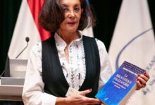 الكاتبة الفرنسية كلودين لو تورنور تطلق كتابها الذكاء الأول في العالم بمكتبة الإسكندرية