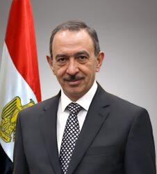 محافظ سوهاج يوجه بحملات مكثفة على أماكن تداول الألعاب النارية