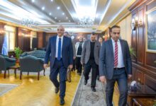 المهندس أيمن عطية يصل مكتبه عقب أدائه اليمين الدستوري ويباشر مهام عمله 