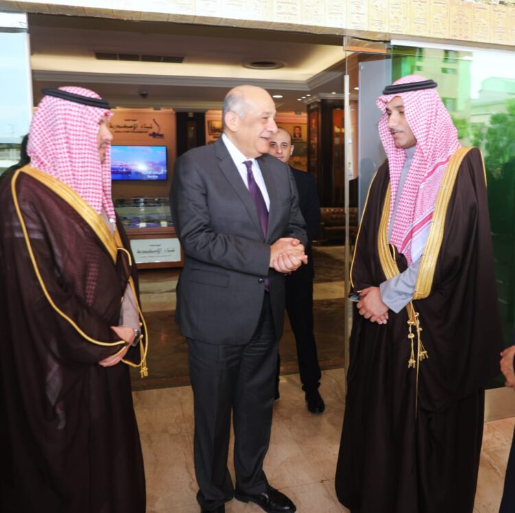 الهيئة العامة لميناء الأسكندرية تستقبل رئيس الهيئة العامة للموانئ السعودية 