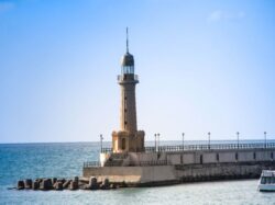 مركز الدراسات السكندري:عثر علي أكثر من خمسة آلاف كتلة حجريه