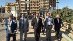 محافظ سوهاج يتفقد معرض “أهلاً رمضان” وموقف المفيض وأعمال تطوير نفق الشهيد نبيل فراج بحي غرب