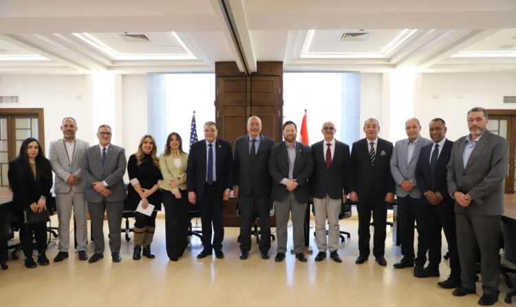 غرفة الإسكندرية تستضيف المستشار الزراعي بالسفارة الأمريكية لبحث سبل التعاون  (3)