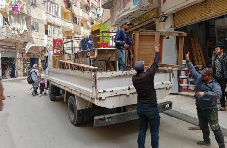 محافظ الإسكندرية تكثيف حملات إزالة الإشغالات والتفتيش على الأسواق
