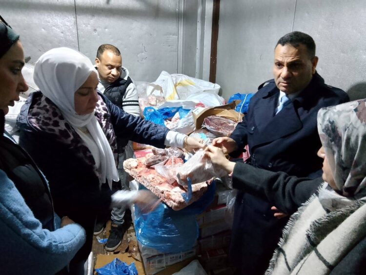 محافظ الإسكندرية تكثيف حملات إزالة الإشغالات والتفتيش على الأسواق