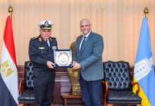 محافظ الإسكندرية يستقبل قائد القوات البحرية بديوان عام المحافظة