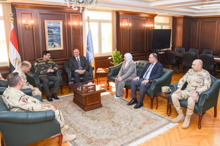 محافظ الإسكندرية يستقبل قائد المنطقة الشمالية العسكرية للتهنئة بتولي مهام منصبه