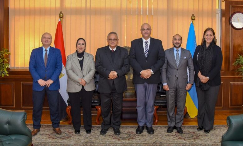 محافظ الإسكندرية يستقبل مدير مكتبة الإسكندرية لتهنئته بتوليه منصبه محافظا للإسكندرية