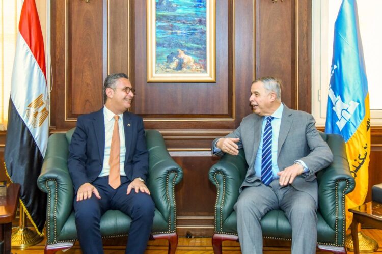 محافظ الإسكندرية يستقبل وزير التموين بديوان عام المحافظة