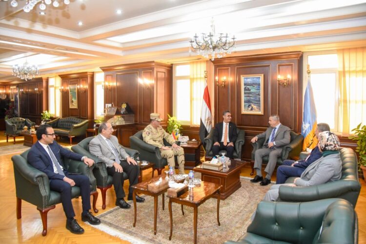 محافظ الإسكندرية يستقبل وزير التموين بديوان عام المحافظة