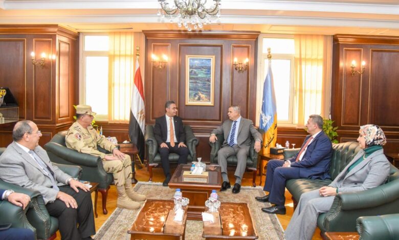 محافظ الإسكندرية يستقبل وزير التموين بديوان عام المحافظة
