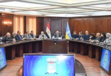 محافظ الإسكندرية يعقد أول اجتماع موسع مع القيادات التنفيذية ومديري المديريات